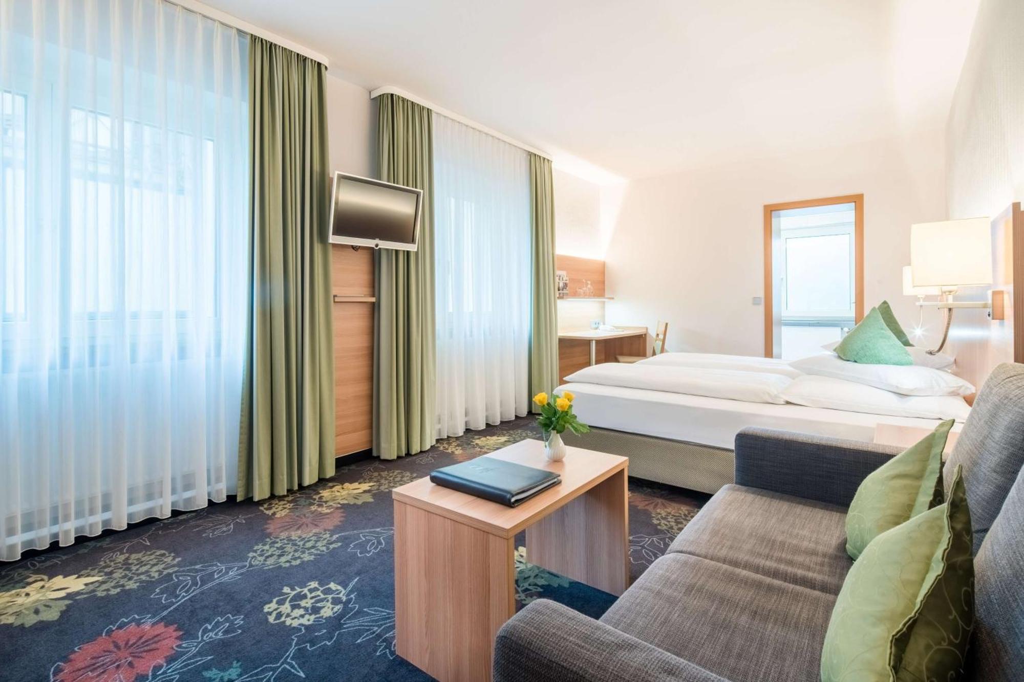Best Western Blankenburg Hotel โคบวร์ก ภายนอก รูปภาพ