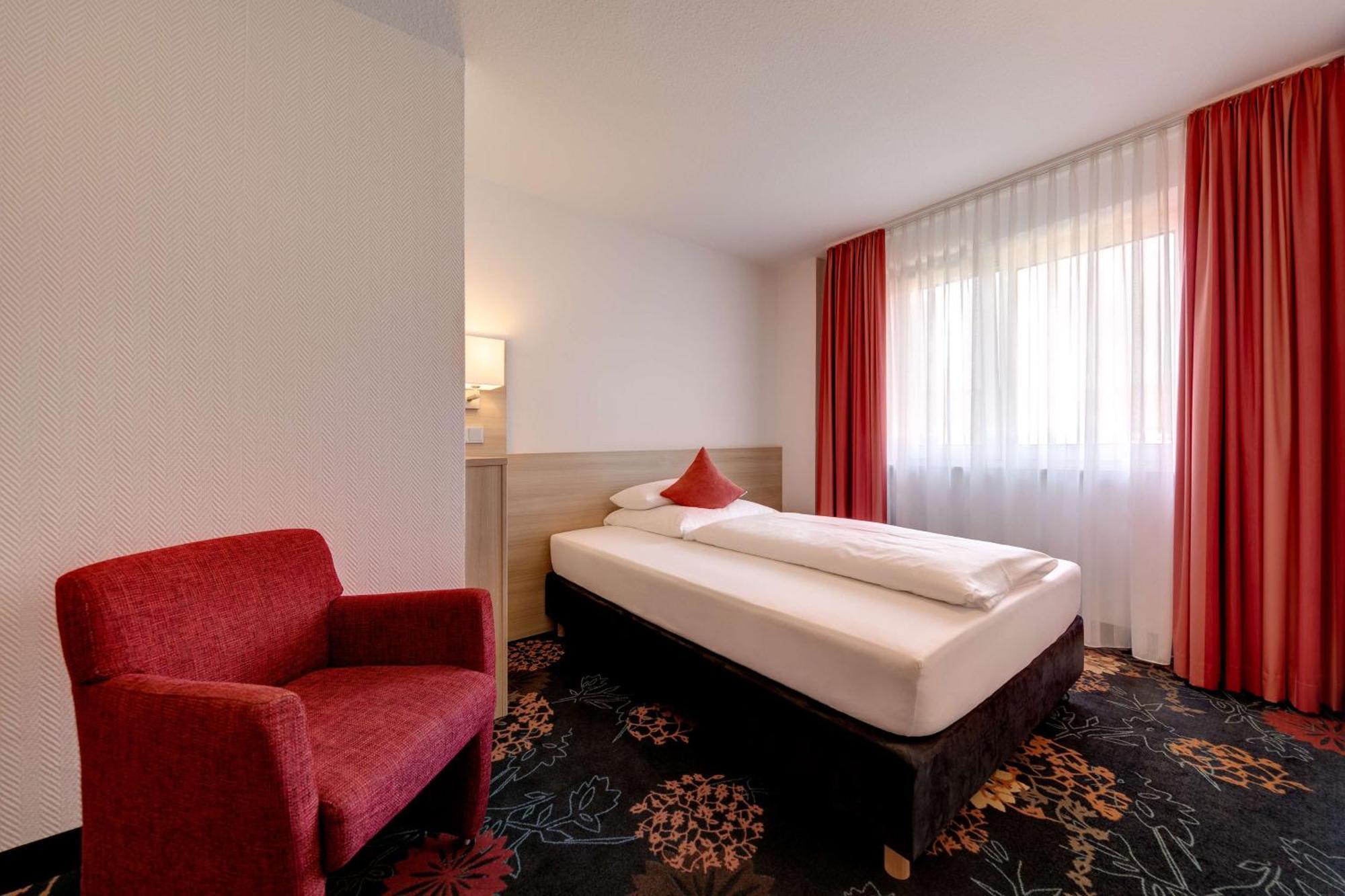 Best Western Blankenburg Hotel โคบวร์ก ภายนอก รูปภาพ